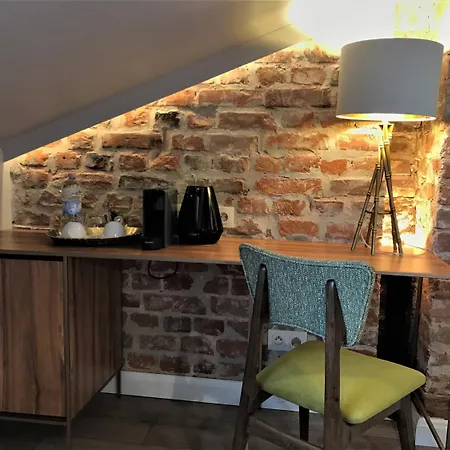Aparthotel Sleepwell Nowy Swiat - Courtyard Entrance Ordynacka 14st Warschau
