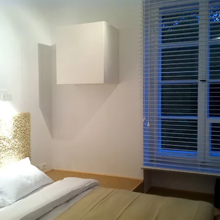 Sleepwell Nowy Swiat - Courtyard Entrance Ordynacka 14st Aparthotel 4*