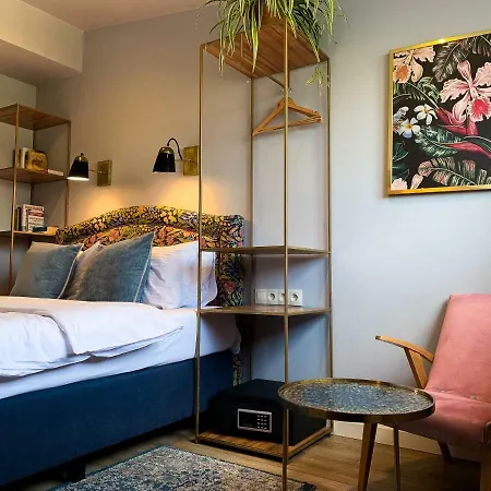 Sleepwell Nowy Swiat - Courtyard Entrance Ordynacka 14st Aparthotel 4*