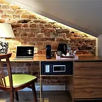 Sleepwell Nowy Swiat - Courtyard Entrance Ordynacka 14st Aparthotel 4*