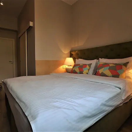 Aparthotel Sleepwell Nowy Swiat - Courtyard Entrance Ordynacka 14st