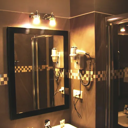 Ξενοδοχείο με διαμερίσματα Sleepwell Nowy Swiat - Courtyard Entrance Ordynacka 14St 4*