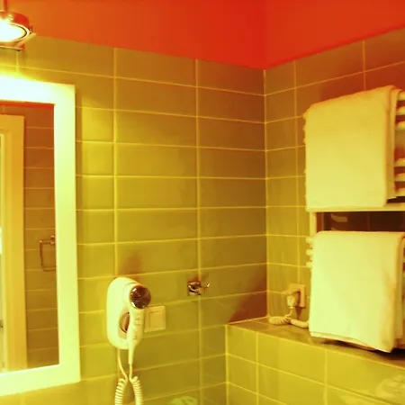 Ξενοδοχείο με διαμερίσματα Sleepwell Nowy Swiat - Courtyard Entrance Ordynacka 14St 4*