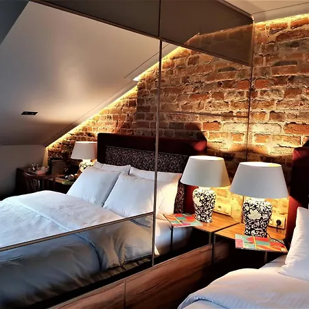 Apart-hotel Sleepwell Nowy Swiat - Courtyard Entrance Ordynacka 14St