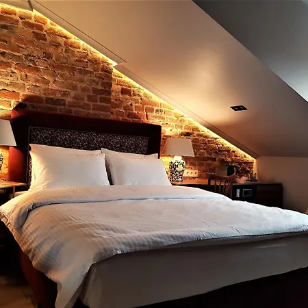 Aparthotel Sleepwell Nowy Swiat - Courtyard Entrance Ordynacka 14st Warsaw
