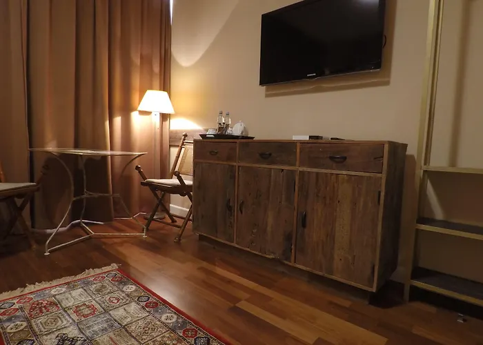 Sleepwell Nowy Swiat - Courtyard Entrance Ordynacka 14st Warsaw