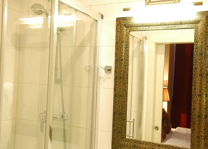 Sleepwell Nowy Swiat - Courtyard Entrance Ordynacka 14st