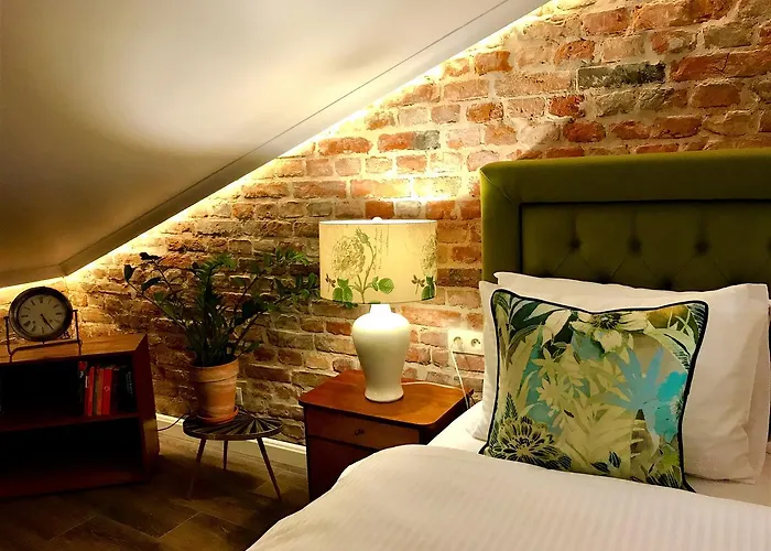 Sleepwell Nowy Swiat - Courtyard Entrance Ordynacka 14st 4*