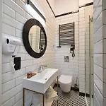 Sleepwell Nowy Swiat - Courtyard Entrance Ordynacka 14st 4* Warszawa