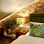 Sleepwell Nowy Swiat - Courtyard Entrance Ordynacka 14st 4*