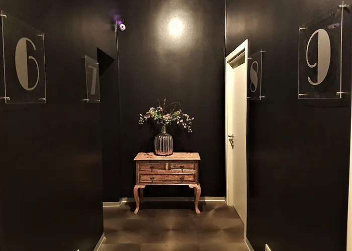 Sleepwell Nowy Swiat - Courtyard Entrance Ordynacka 14st מלון דירות ורשה