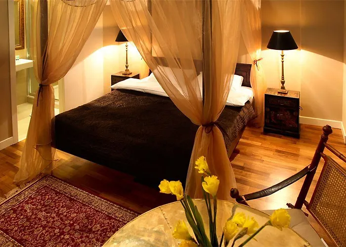 Sleepwell Nowy Swiat - Courtyard Entrance Ordynacka 14st